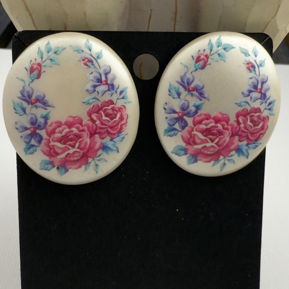 Vintage earrings oval hand painted Women’s floral jewelry for pierced ears | je6 - Picture 3 of 4